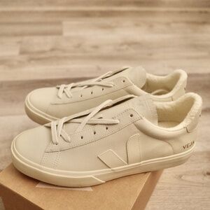 BRAND NEW VEJA SNEAKERS MEN
